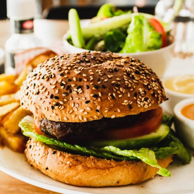 Special Burger - Friend chicken with chilli sauces